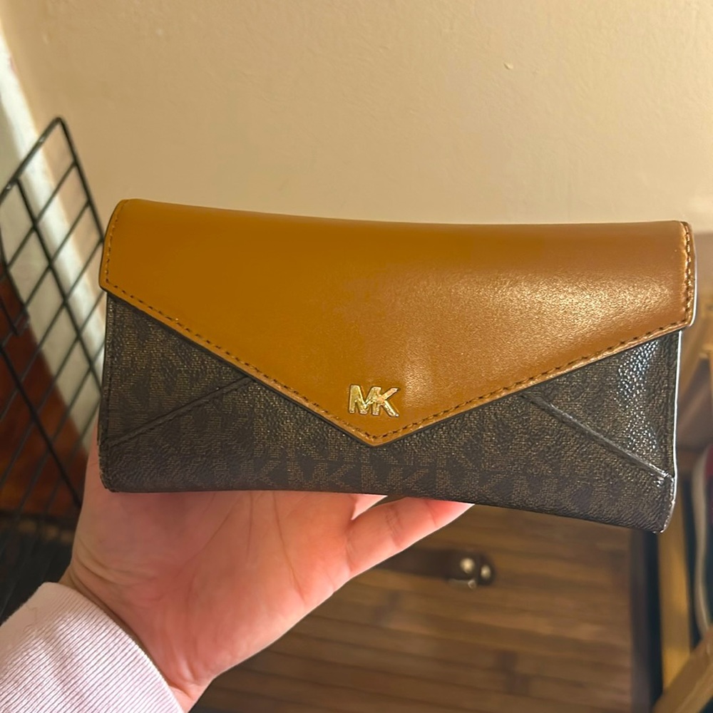 Michael Kors wallet